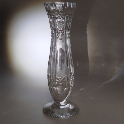 купить Узкая ваза с резным декором, хрусталь, алмазная грань, Европа, 1970-1990 гг.