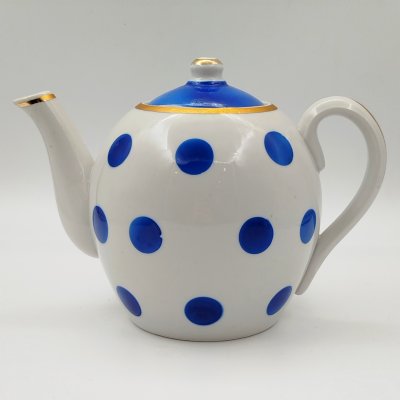 купить Чайник, украшенных декором в горошек, фарфор, деколь, золочение, Кузяевский фарфоровый завод, СССР, 1963-1991 гг.