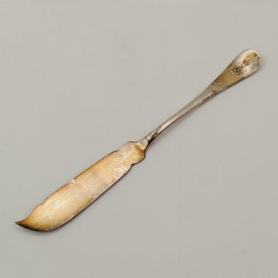 купить Нож для рыбы, украшенный монограммой с короной, металл, серебрение, Европа, 1890-1917 гг.