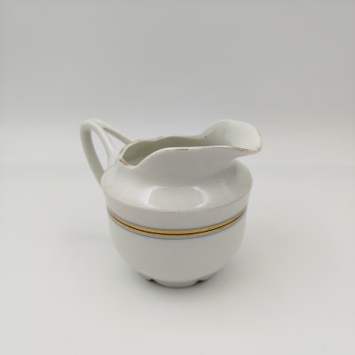 купить Молочник с декоративным пояском, фарфор, обводка, золочение, Фарфоровый завод «Пролетарий» (Бронница, Мста), СССР, 1927-1930 гг.