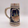Купить Кружка пивная декорированная достопримечательностями Брюсселя (Manneken-Pis), керамика, рельеф, люстр, золочение, Marzi & Remy, Германия, 1964-1990 гг.