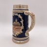 Купить Кружка пивная декорированная достопримечательностями Брюсселя (Manneken-Pis), керамика, рельеф, люстр, золочение, Marzi & Remy, Германия, 1964-1990 гг.