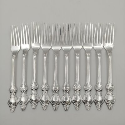 Купить Комплект столовых вилок на 10 персон, украшенных растительным декором, мНЦ (медь-никель-цинк), СССР, 1980-1991 гг.