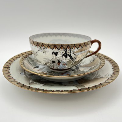 купить Чайное трио "Прогулка гейш ранней весной", фарфор, роспись, золочение, Япония, 1920-1950 гг.