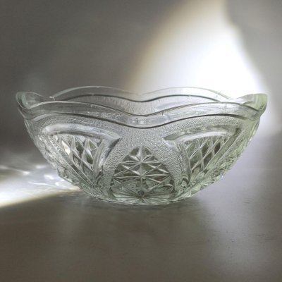 купить Салатник (конфетница) с геометрическим декором, стекло, пресс, СССР, 1970-1990 гг.
