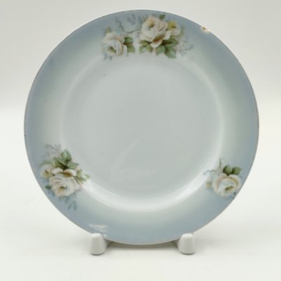 купить Пирожковая тарелка, украшенная изображением цветов, фарфор, деколь с подрисовкой, Товарищество М.С. Кузнецова в Риге, Российская империя, 1890-1917 гг.