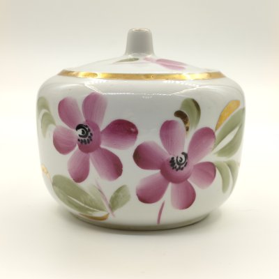 купить Сахарница, украшенная цветочным декором, фарфор, роспись, золочение, Дмитровский фарфоровый завод (ДФЗ Вербилки), СССР, 1965-1991 гг.