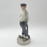 Купить Статуэтка "Подмастерье" ("Мальчик с молотком"), модель №620, скульптор Chr. Thomsen, фарфор, роспись, Royal Copenhagen, Дания, 1968 г.