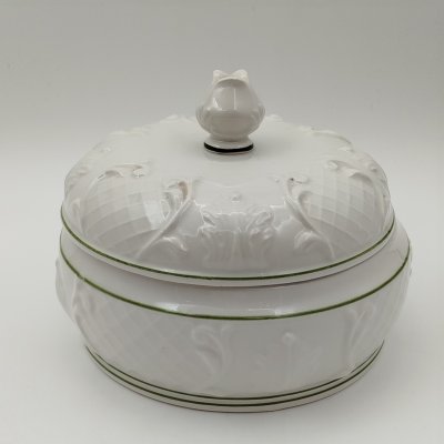 купить Бонбоньерка с рельефным декором, фаянс, Италия, 1960-1980 гг.