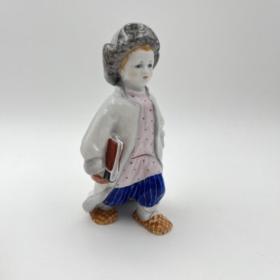 купить Статуэтка "Филиппок", скульптор А.Ф. Пахомов, фарфор, роспись, Ленинградский фарфоровый завод (ЛФЗ), СССР, 1960-1970 гг.