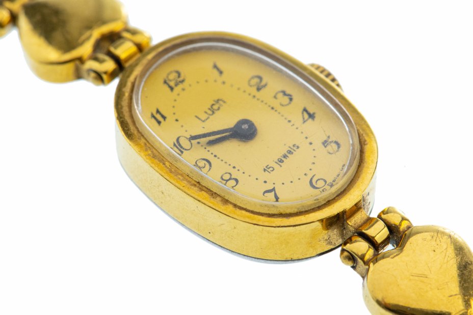 Купить часы луч в минске. Золотые часы Луч 2мк 063594. Часы Луч Калибр 2209. Часы Минского часового завода Луч. Часы Луч 1956.