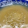 Купить Блюдо "Букет улыбок" с рельефным декором, фаянс, поливы, Ленинградский завод «Стройфаянс», СССР, 1980-1990 гг.
