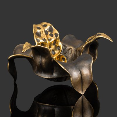 купить Вазочка-подсвечник "Тигридия", бронза, патина, Российская Федерация, 2025 г.