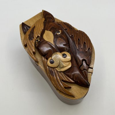 купить Шкатулка-головоломка с изображением лошади, дерево, резьба, лак, 2000-2010 гг.