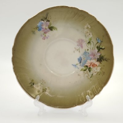 купить Блюдце с цветочным декором, фарфор, аэрография, деколь, золочение, Фарфоровая фабрика Гарднера, Российская империя, 1910-1917 гг.