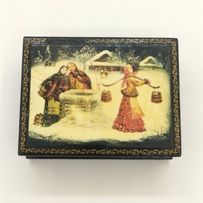 купить Шкатулка миниатюрная "У колодца", папье-маше, печать, лак, золочение, Российская Федерация, 1990-2015 гг.