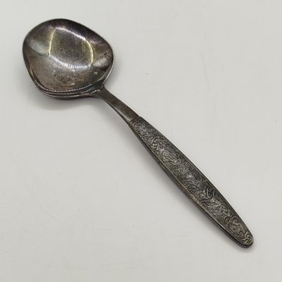 купить Ложка салатная с рельефным декором на ручке, мельхиор (медь-никель), Таллинский ювелирный завод, СССР, 1960-1980 гг.