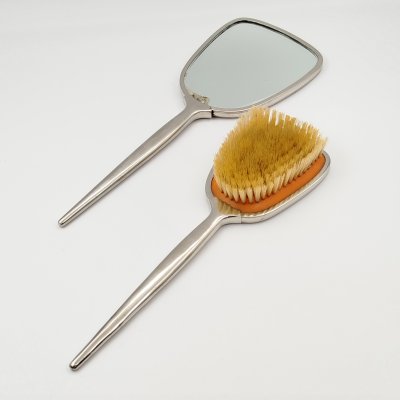 купить Набор туалетный из двух предметов (зеркало и щётка для одежды) "Русский балет. Москва", металл, пластик, щетина, СССР, 1950-1970 гг.