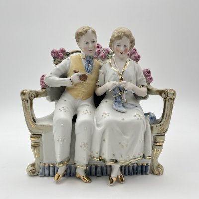 купить Статуэтка "Уютный семейный вечер", фарфор, роспись, золочение, Западная Европа, 1950-1970 гг.