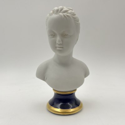 купить Бюст "Луиза Броньяр" ("Девочка") по мотивам одноименного произведения Жана Антуана Гудона, фарфор, крытье, золочение, Европа, 1990-2000 гг.