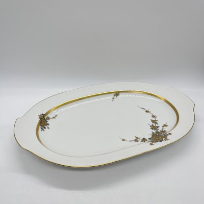 купить Блюдо овальной формы с цветочным декором золотистого цвета, фарфор, деколь, золочение, Graf Von Henneberg Porzellan, 1777 Jlmenau, ГДР, 1973-1977 гг.