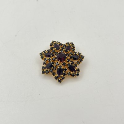 купить Брошь винтажная круглой формы, со вставками бордового цвета, металл, золочение, стекло, Чехословакия, 1950-1960 гг.