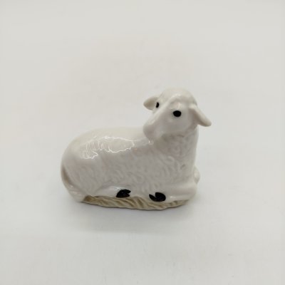 купить Статуэтка "Овечка", скульптор Э.И. Еропкина, фарфор, роспись, Ленинградский фарфоровый завод (ЛФЗ), СССР, 1960-1980 гг.