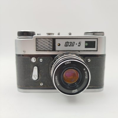 купить Фотоаппарат "ФЭД-5" с объективом "Индустар-61 Л/Д" в оригинальном кофре, металл, пластик, стекло, кожа, Харьковский машиностроительный завод им. Дзержинского (ФЭД), СССР, 1977-1990 гг.