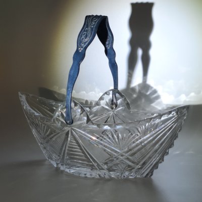 купить Конфетница в форме ладьи с ручкой, стекло, металл, алмазная грань, СССР, 1970-1990 гг.