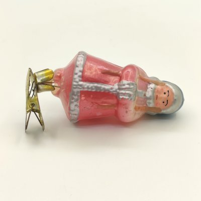 купить Игрушка елочная на прищепке "Марфушечка" из сказки "Морозко", стекло, роспись, металл, Завод стеклянных ёлочных украшений и оптических изделий, г. Москва, СССР, 1950-1960 гг.