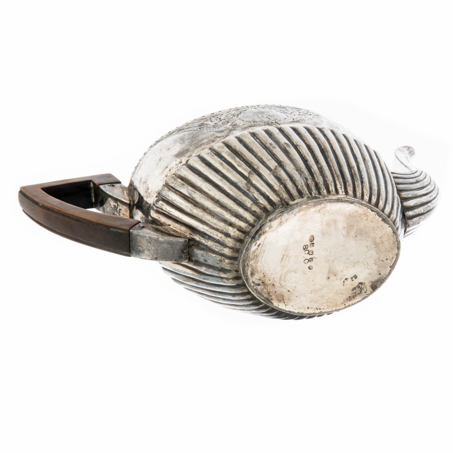 Чайник с рельефным туловом и гравировкой, металл, серебрение ...