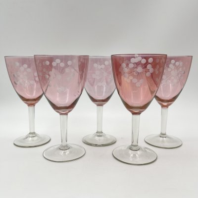 купить Набор бокалов "Одуванчики" ("Снежинки") на прозрачной ножке на 5 персон, марганцевое стекло, резьба, СССР, 1960-1970 гг.