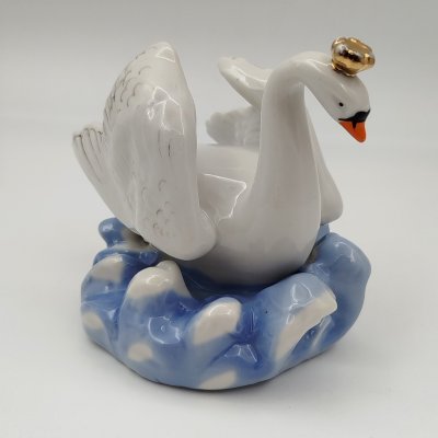 купить Статуэтка «Царевна-Лебедь», скульптор П.М.Кожин, фарфор, роспись, золочение, Дулевский фарфоровый завод (Дулёво), СССР, 1959 г.
