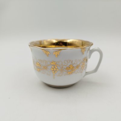 купить Чашка чайная с декором в виде виноградной лозы, фарфор, золочение, Западная Европа, 1920-1950 гг.