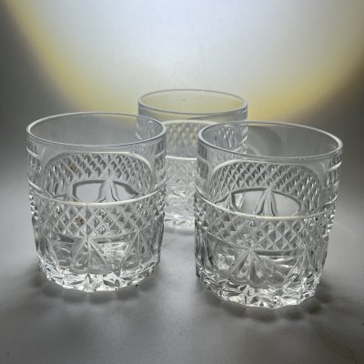 купить Набор из 3 больших стопок с резным геометрическим декором, хрусталь, алмазная грань, СССР, 1970-1990 гг.
