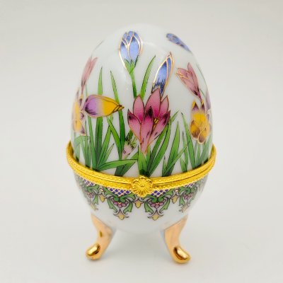 купить Шкатулка в форме яйца, украшенная изображением цветов, фарфор, деколь, золочение, Азия, 2000-2015 гг.