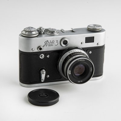 Купить Фотоаппарат "ФЭД-3" с объективом "Индустар-61" в оригинальном кофре, металл, стекло, кожа, Харьковский машиностроительный завод им. Дзержинского (ФЭД), СССР, 1961-1979 гг.