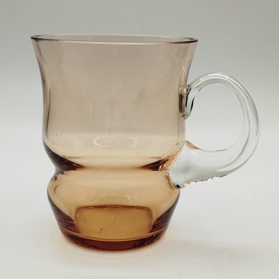 купить Кружка с эффектом деграде, автор Н.С. Бердников, цветное стекло, гутная техника, Первомайский стекольный завод, СССР, 1970-1990 гг.