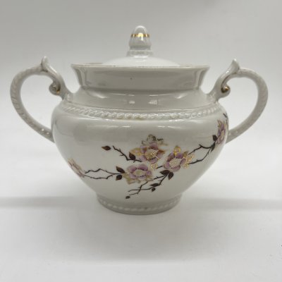купить Сахарница с расписным цветочным декором, фарфор, роспись, золочение, Рижский фарфорово-фаянсовый завод, СССР, 1950-1960 гг.