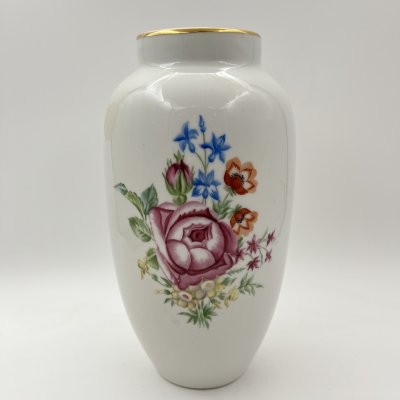 купить Ваза, украшенная цветочным декором, фарфор, роспись, золочение, Дулевский фарфоровый завод (Дулёво), СССР, 1951 г.