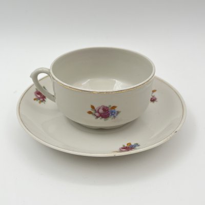 купить Пара чайная с цветочным декором, фарфор, деколь, золочение, Фарфоровый завод «Пролетарий» (Бронница, Мста), СССР, 1958-1967 гг.
