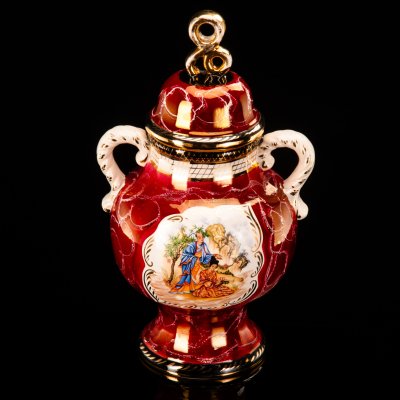 купить Ваза с крышкой, украшенная изображением романтичной сцены в японском саду, H. Bequet Quaregnon, фаянс, деколь с подрисовкой, крытье, золочение, Бельгия, 1950-1970 гг.