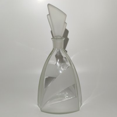 купить Графин необычной геометрической формы в стиле Art Deco, стекло, матирование, Стеклозавод «Неман», Польша, 1925-1939 гг.