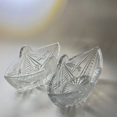 купить Набор из 2 салатников в форме ладьи с резным геометрическим декором, хрусталь, алмазная грань, СССР, 1970-1990 гг.