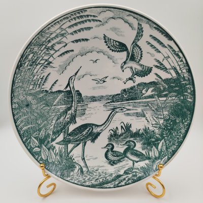 купить Тарелка настенная "Птицы", фаянс, деколь, Конаковский фаянсовый завод им. М.И. Калинина (ЗиК Конаково), СССР, 1974-1991 гг.