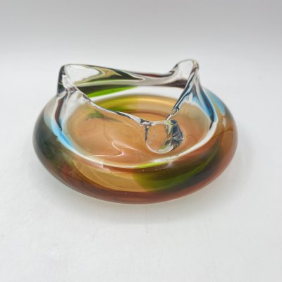 купить Пепельница необычной формы в янтарно-сине-зелёной гамме, цветное стекло, гутная техника, Чехословакия, 1970-1990 гг.