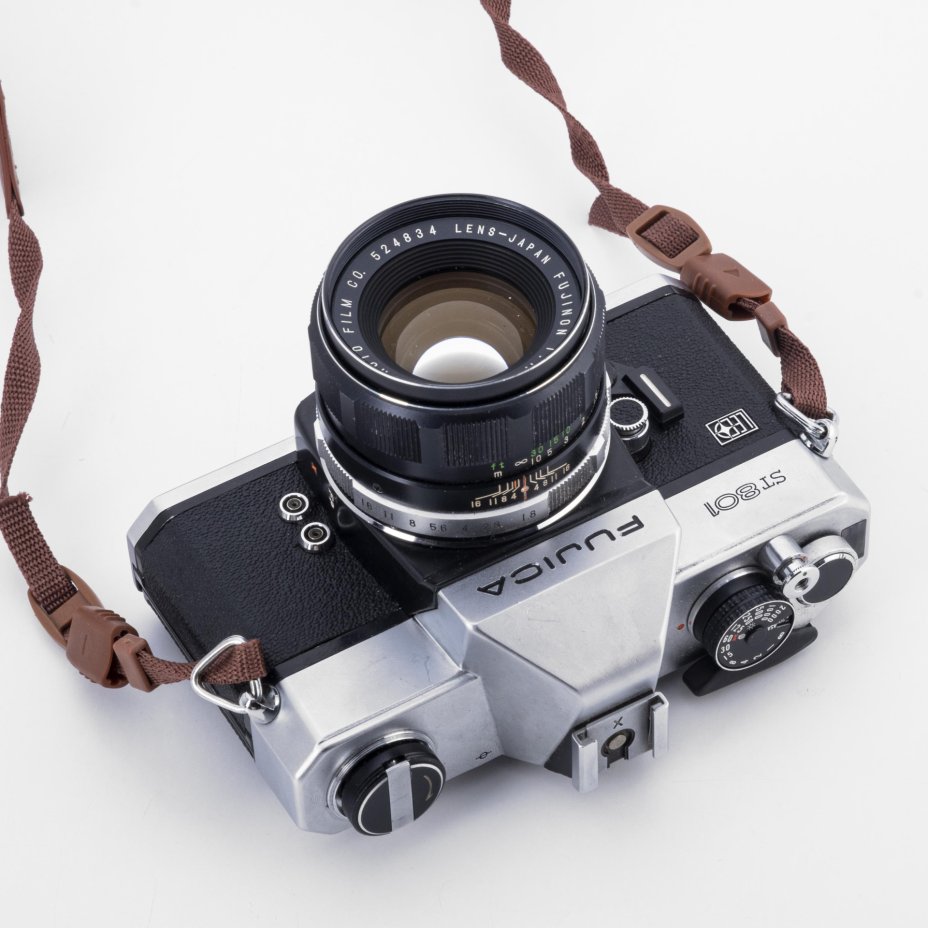 Фотоаппарат пленочный Fujica ST801 55 мм F1.8, металл, пластик, стекло ...