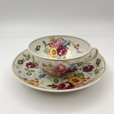 купить Пара чайная с двусторонним расписным цветочным декором в русском стиле, фарфор, роспись, золочение, Фарфоровый завод «Пролетарий» (Бронница, Мста), СССР, 1953-1958 гг.