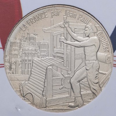 купить Франция 10 евро 2017 "Франция Жана-Поля Готье - Париж, Лион" в буклете