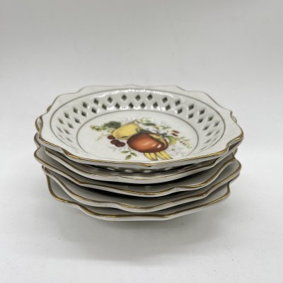 купить Набор из 5 блюдец с прорезным бортом "Фрукты", фарфор, деколь, золочение, Китай, 1970-2000 гг.